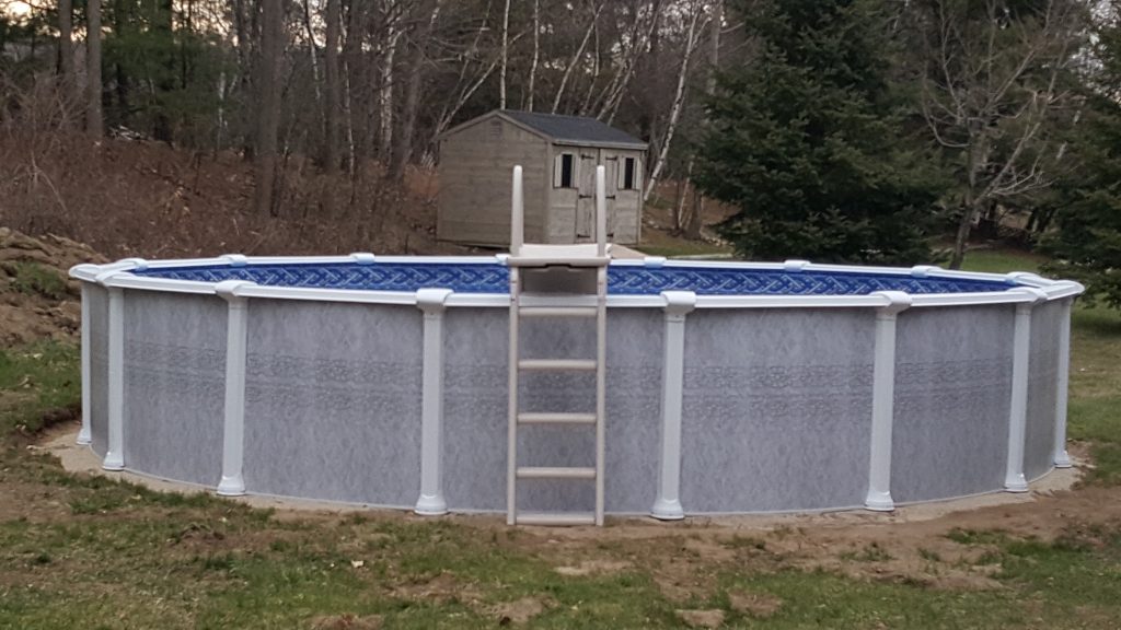 Above ground pool with confer 7200 ladder