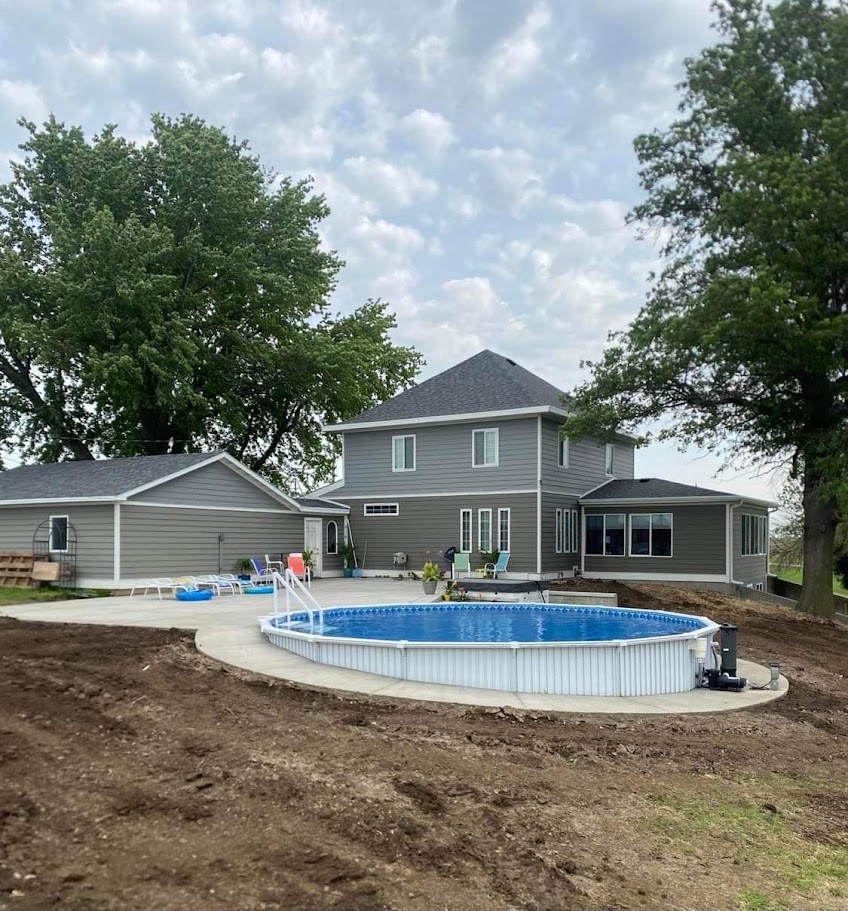 Aquasport 52 in sloping yard uneven grade