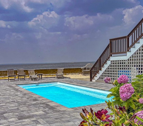 small fiberglass plunge pool