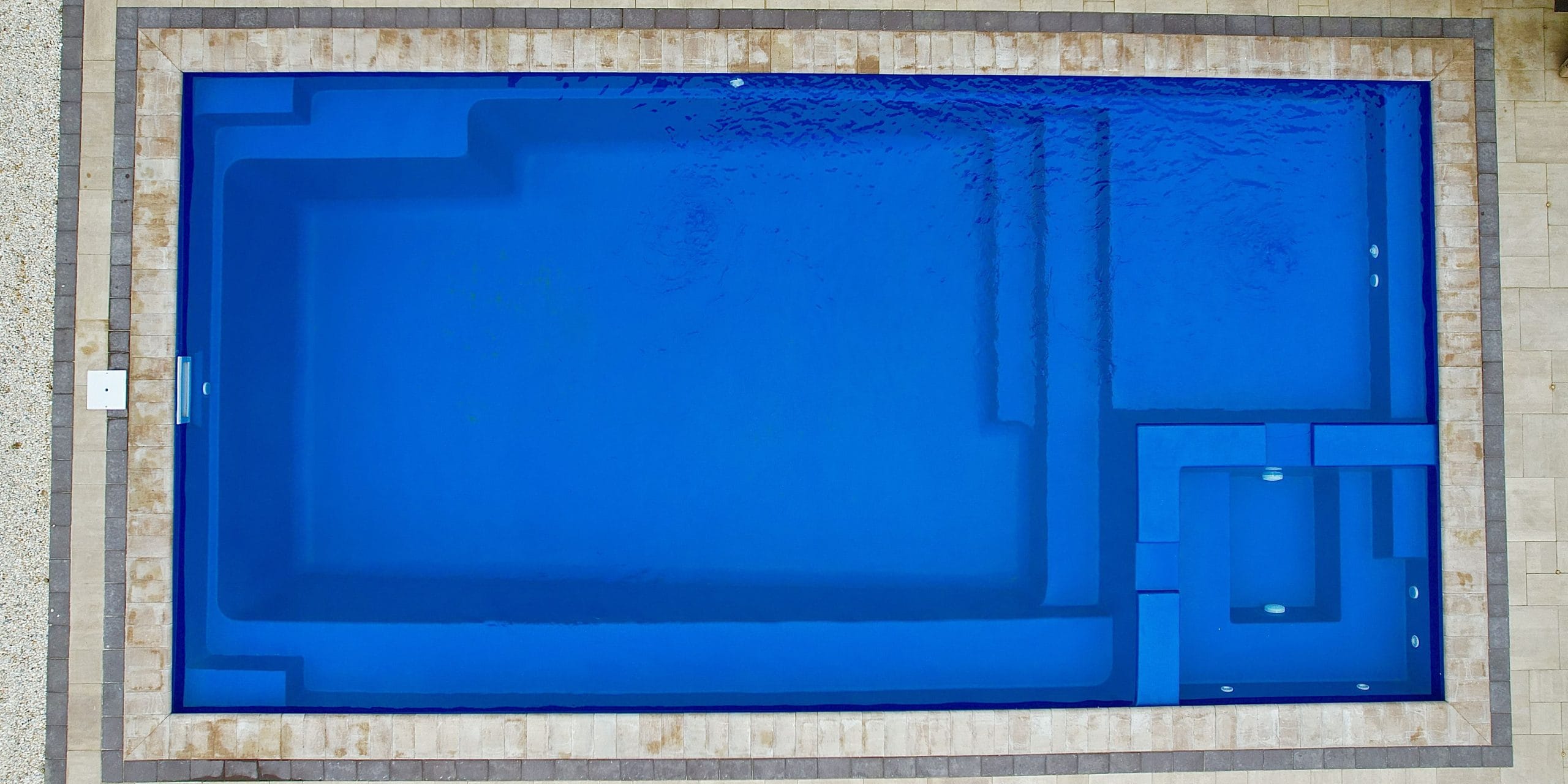 extreme-30-fiberglass-pool-installed-5 - MGK Pools Inc Extreme 30 fiberglass pool by Glimmerglass - real installation photo, installed complete by MGK Pools